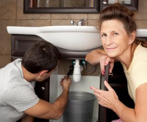 Why choose Holiday Emergency Service for holiday emergency service in Glendale